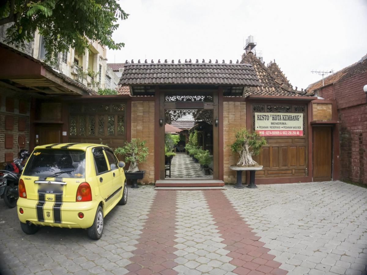 Reddoorz Syariah @ Lempuyangan Yogyakarta Exterior foto